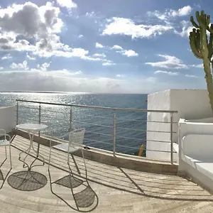 https://casa-atlantica-las-playas.in-canary-islands.com